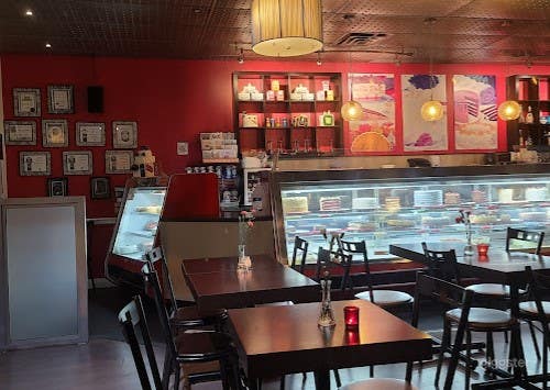  Cozy Dessert Shop in Vancouver 