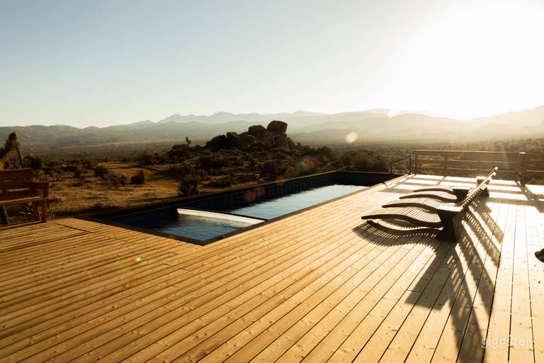 Maison de ranch dans le désert élevé sur 43 acres 
