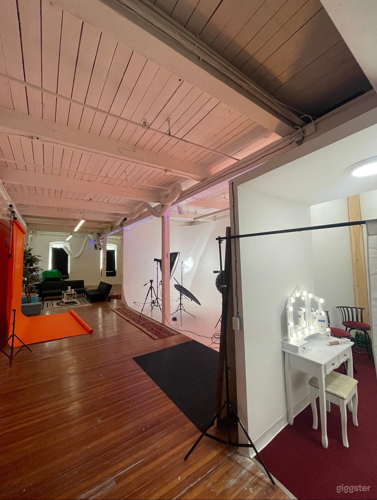 1000sft Production Studio w/ cyc wall Photo 4