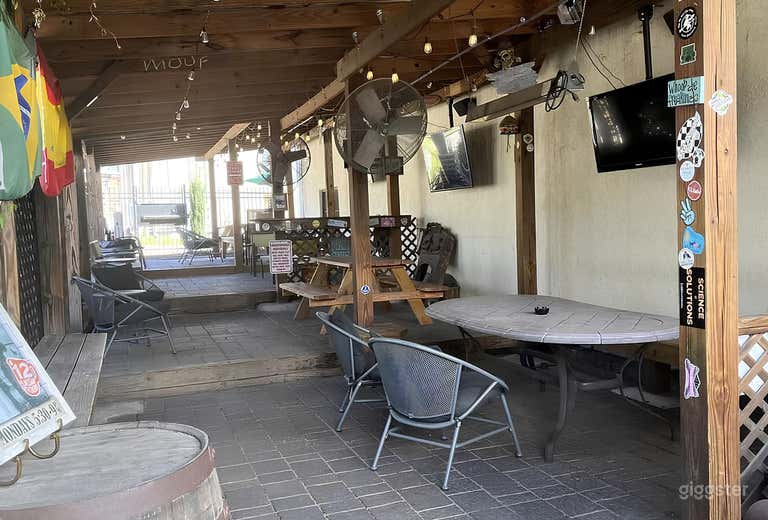  ENTIRE SPACE - Private Bar and Patio 