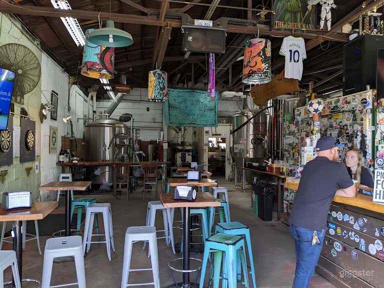  ENTIRE SPACE - Private Bar and Patio 