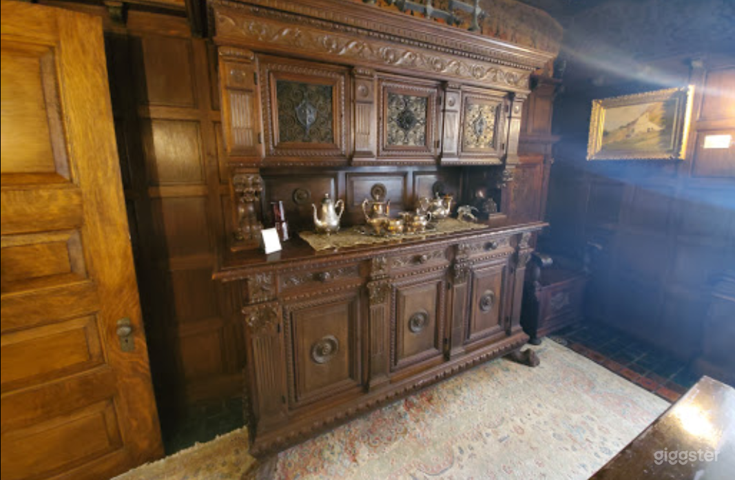 A Historic Looking Dining Space in Providence Photo 3