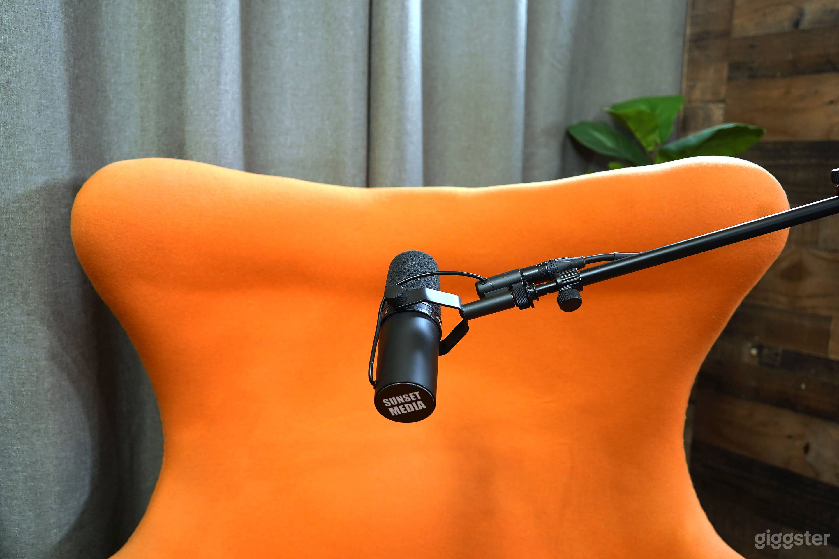 Bohemian Podcast Studio (Fully Equipped) Photo 2