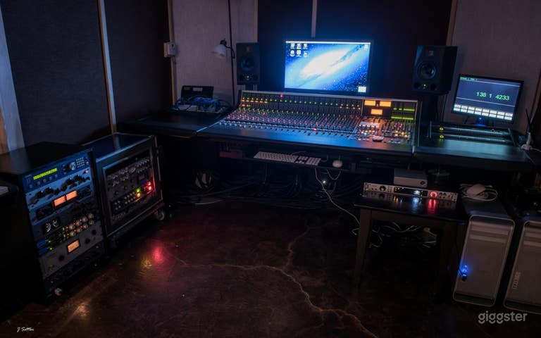  Studio B-  Vocal Tracking, VO, Editing, Overdubs And Production 