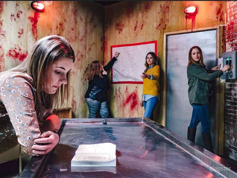  Fully Immersive | Ronnie's House | Escape Room  