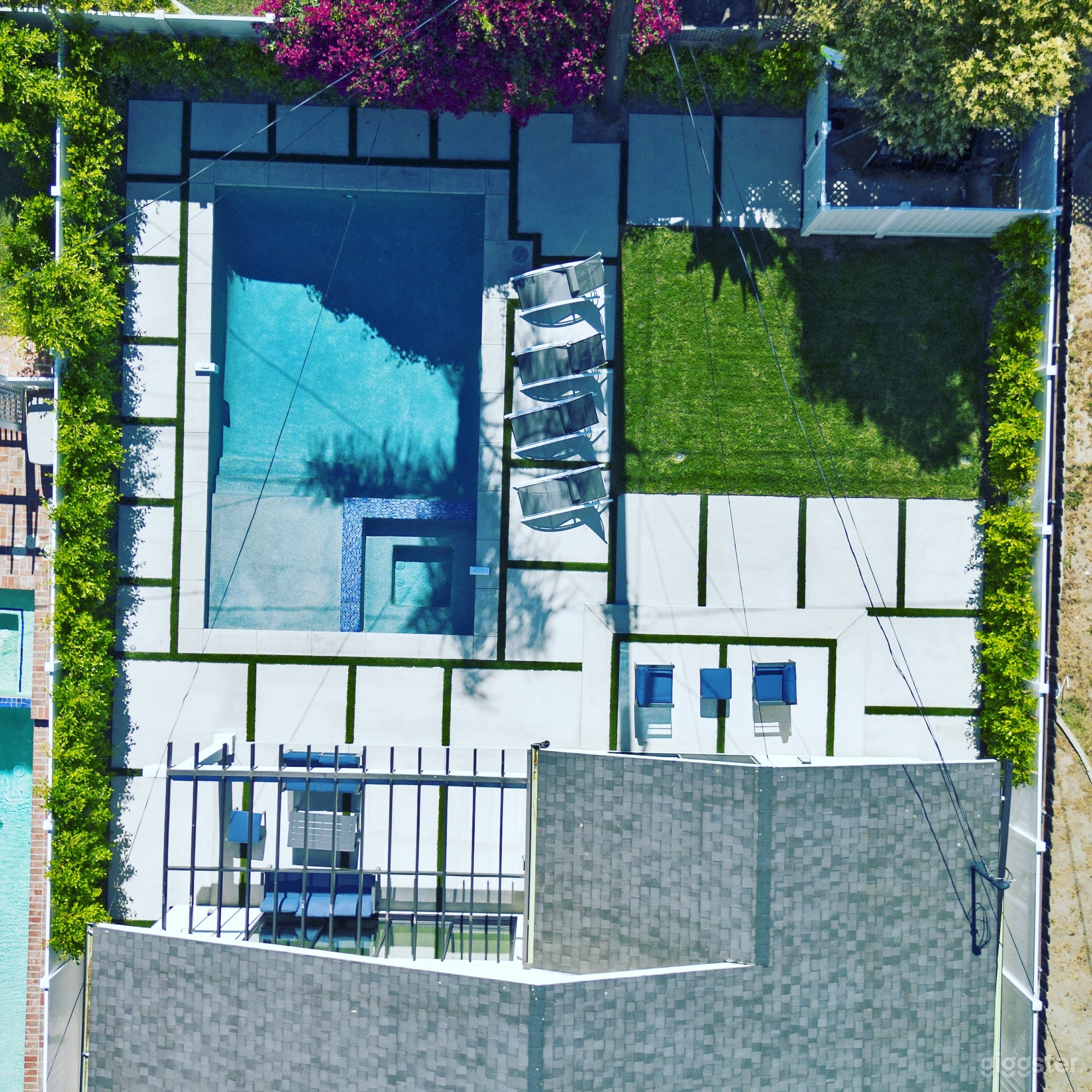 Universal Studios Home with pool and hot tub Photo 4