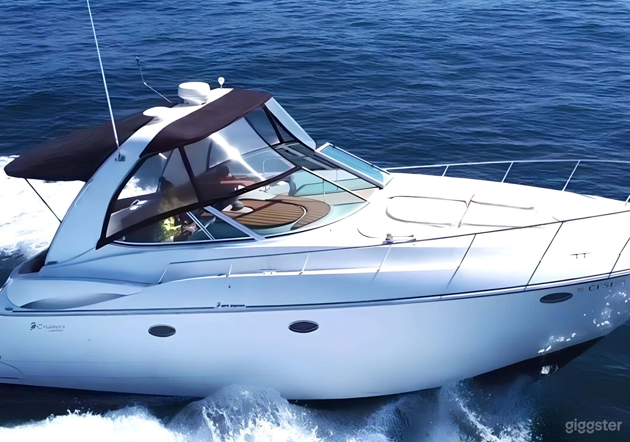 36 FT SEARAY YACHT Photo 2