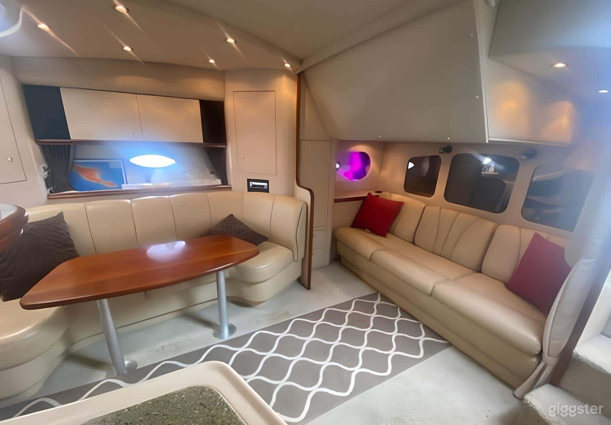 36 FT SEARAY YACHT Photo 4