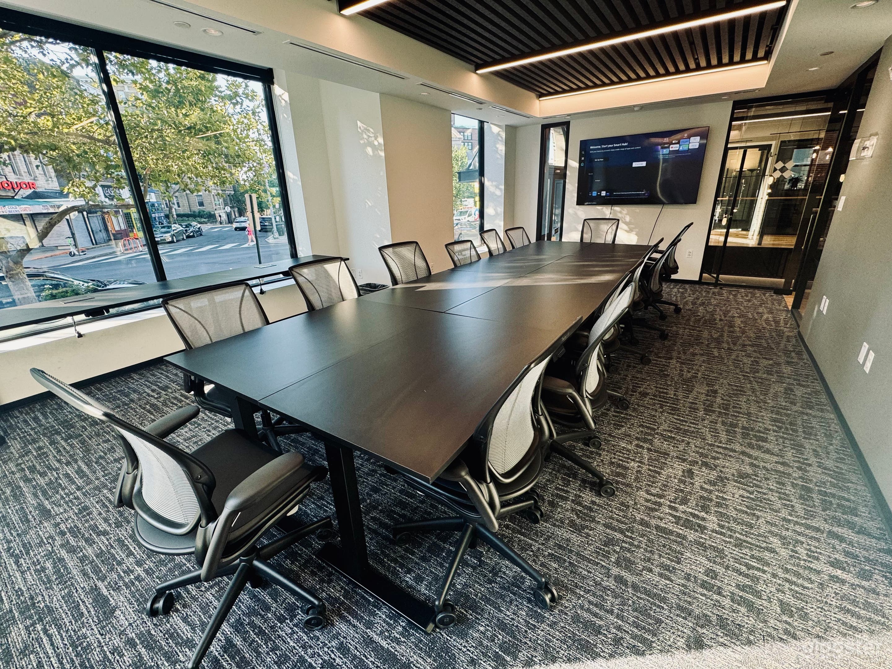 Park View Meeting Room Photo 1