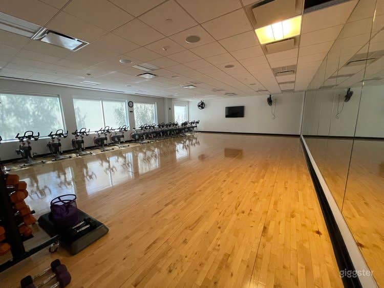 Ready to Occupy - Fitness Space! Photo 4