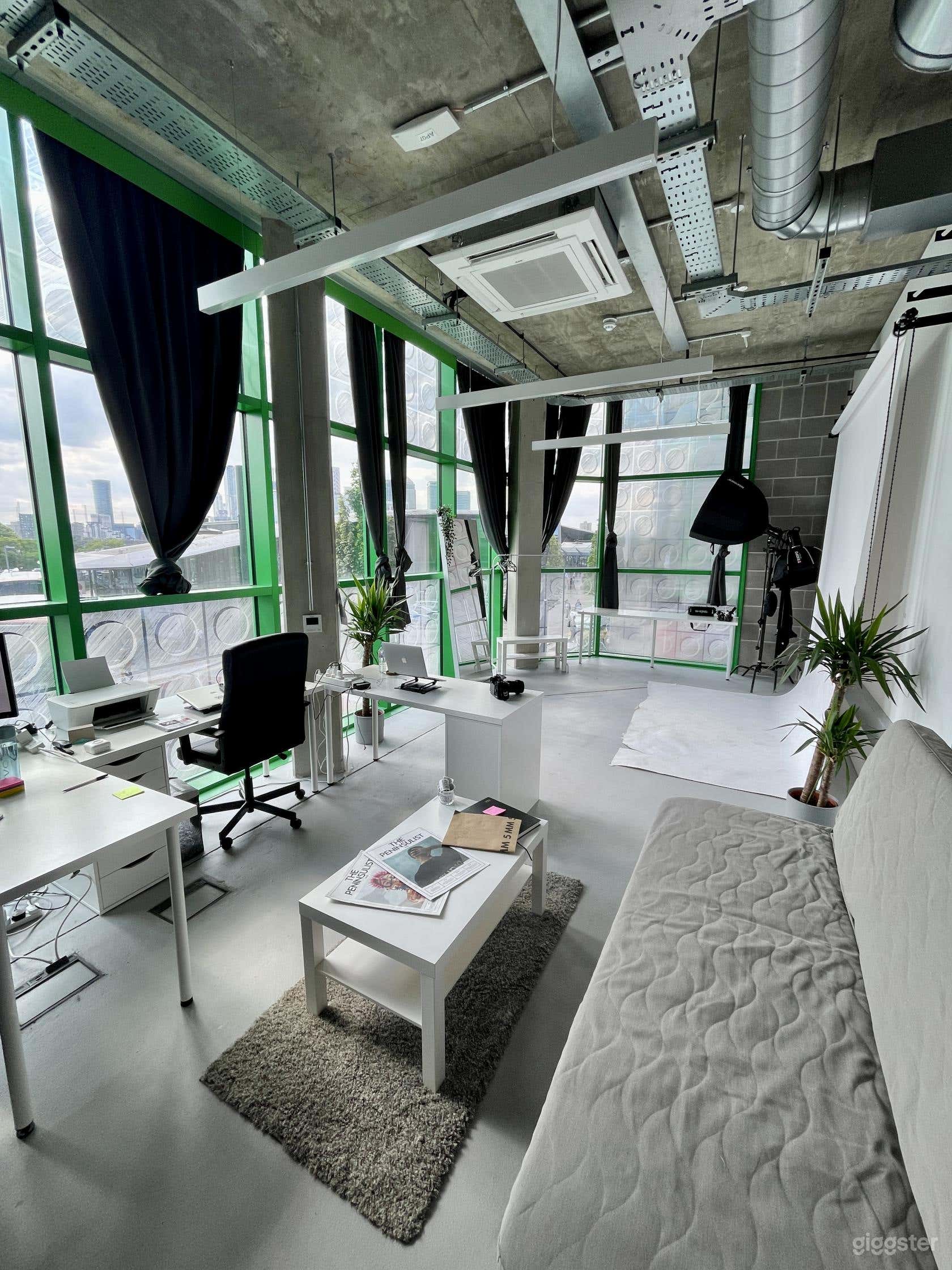 Natural Light studio with panoramic city views Photo 4