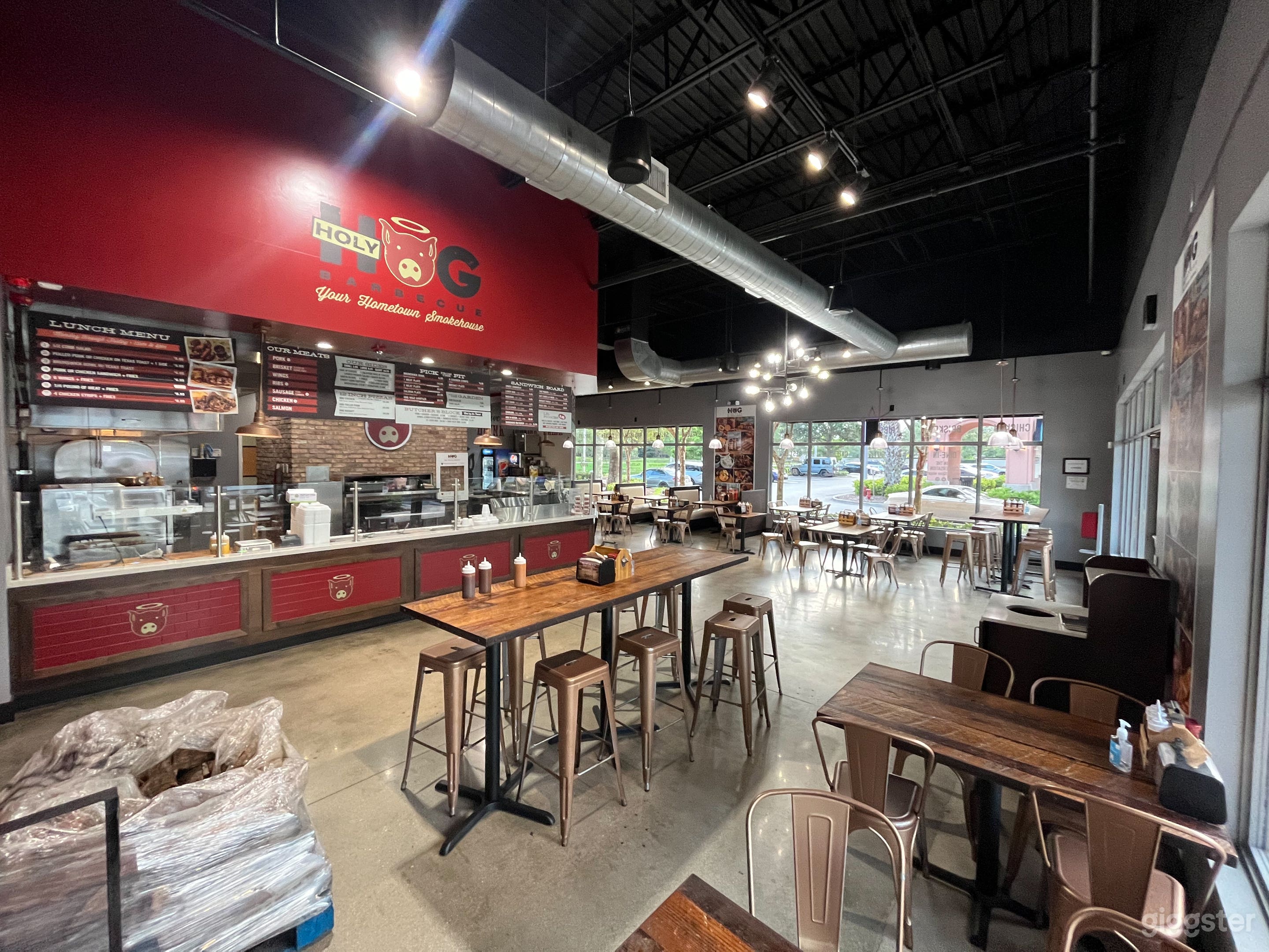 Spacious Venue with Sports Bar!  Photo 4