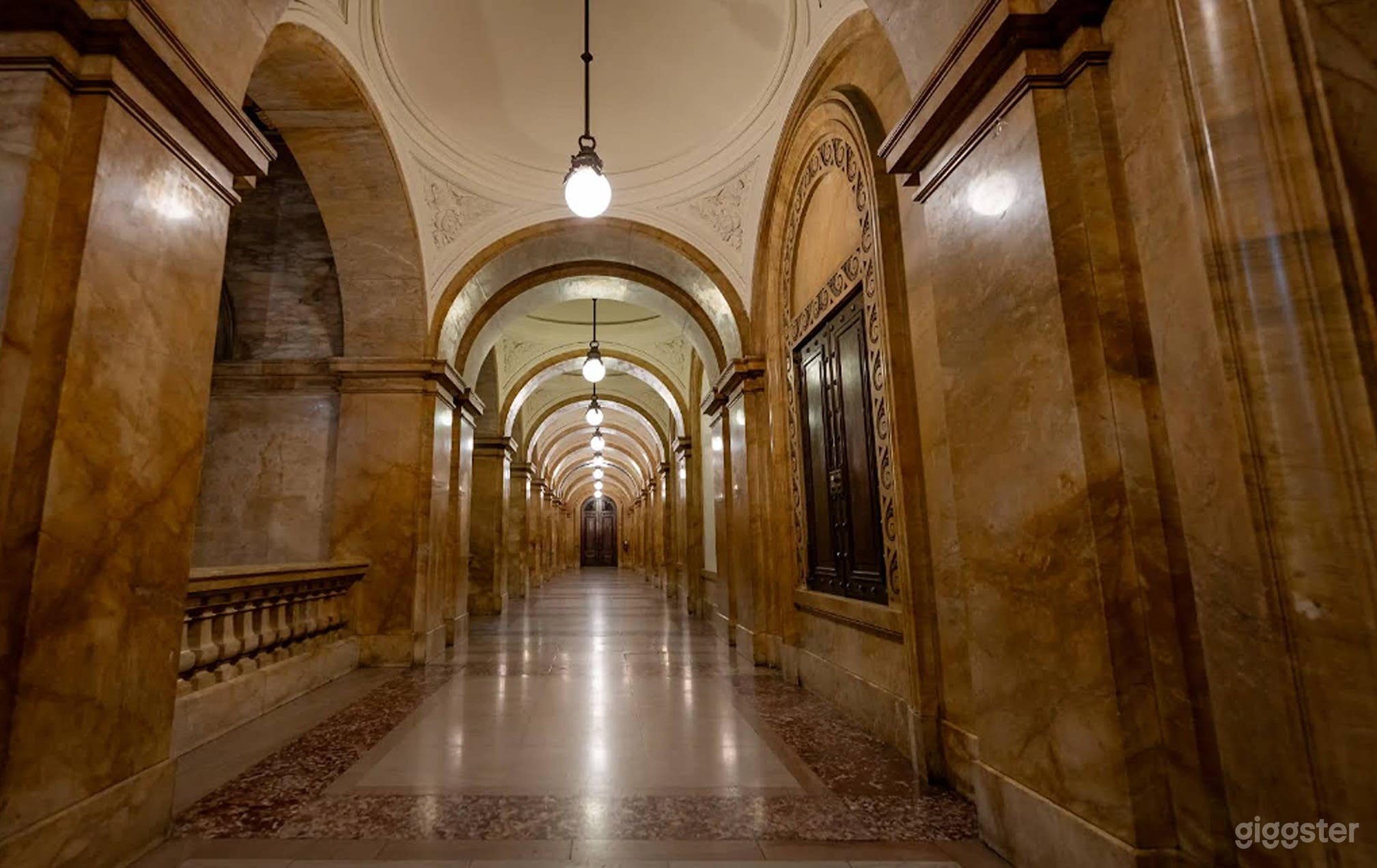 Balcony Gallery – Elevated Overlook for Events Photo 1