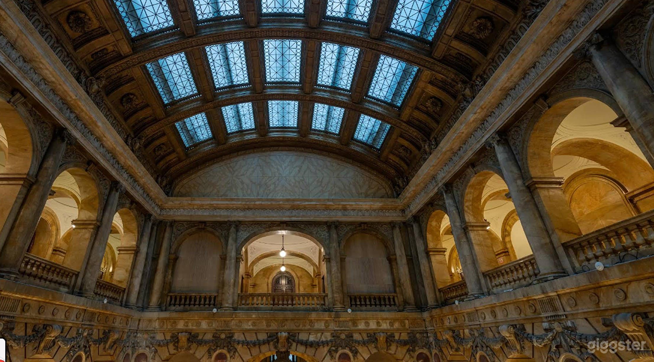 Balcony Gallery – Elevated Overlook for Events Photo 4