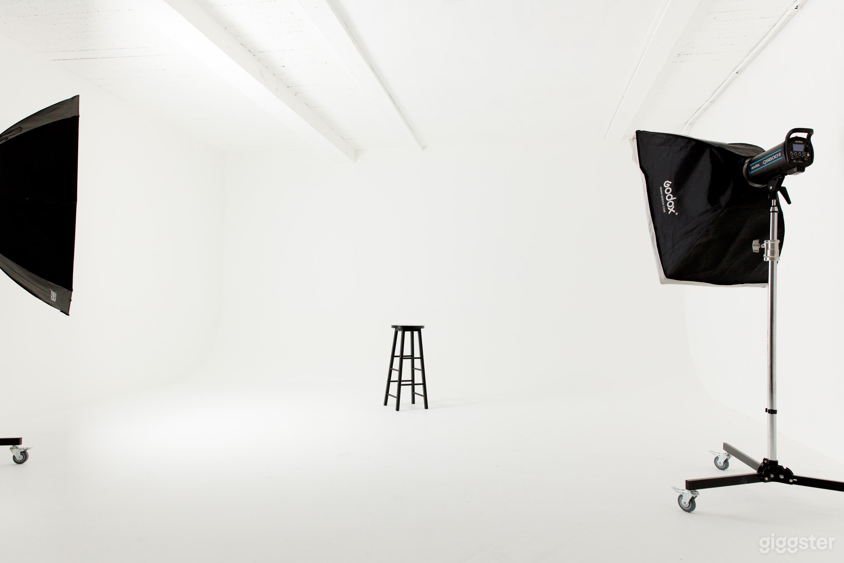 Infinity Cove in East London Photo 4