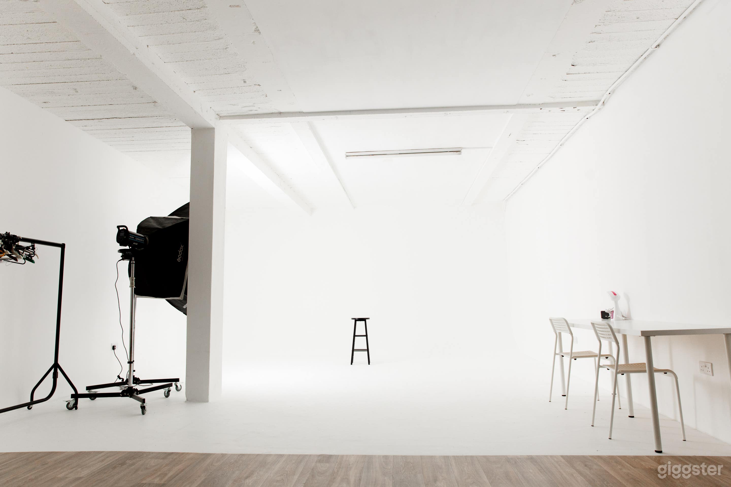 Infinity Cove in East London Photo 1