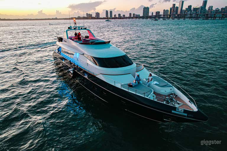  RODMAN | 110’ YACHT 