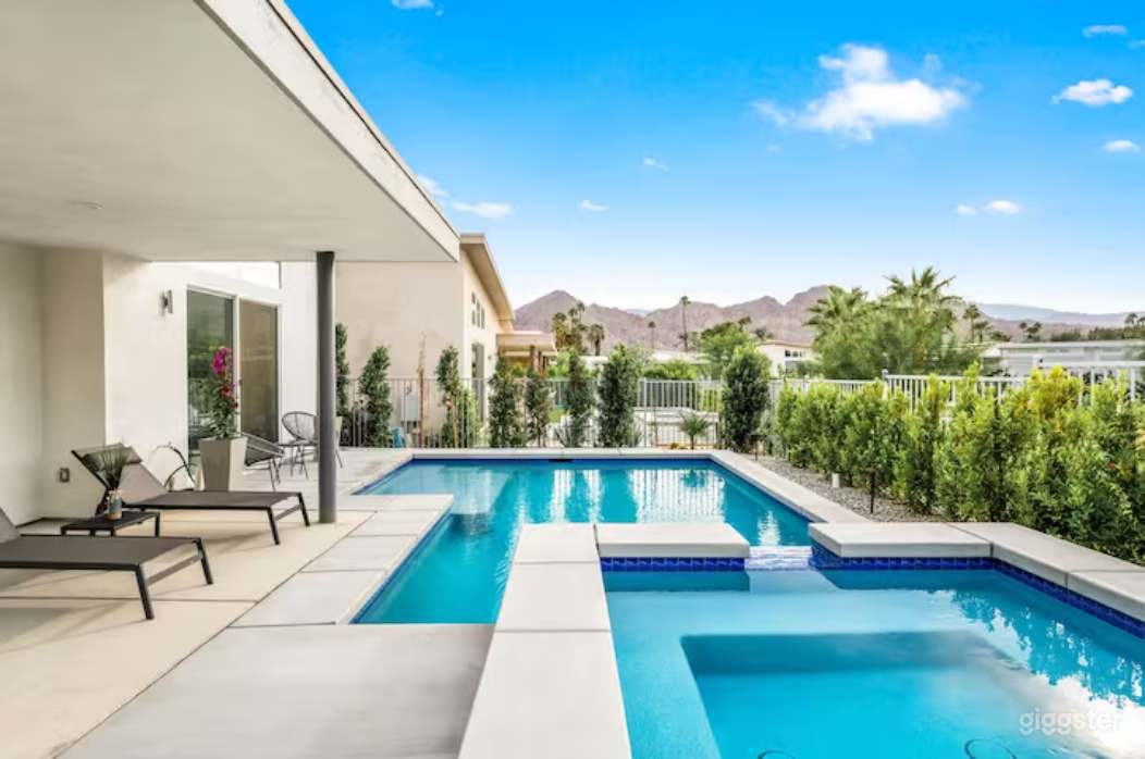 Family friendly with mountain view, pool/jacuzzi Photo 1