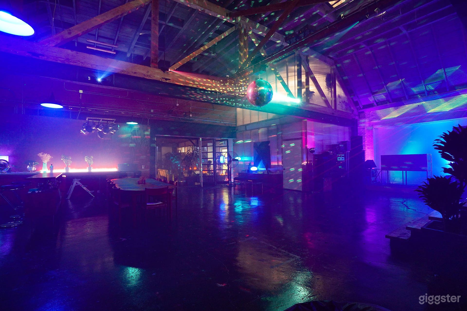 Hip Industrial Warehouse Loft Space Downtown LA Photo 3