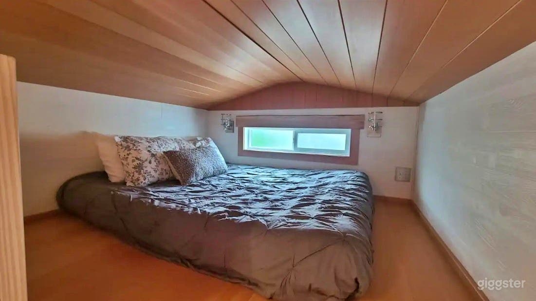 Well-Crafted Tiny Home On Wheels Photo 4