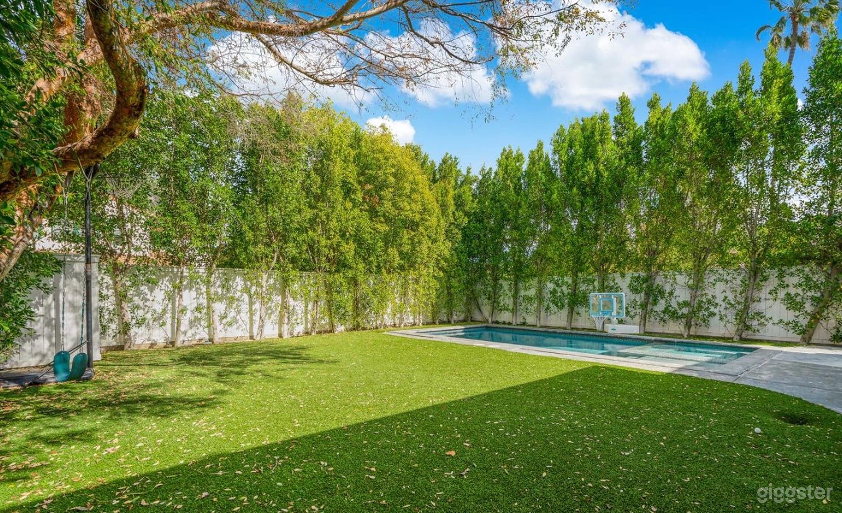 Timeless Traditional Pool Photo 3