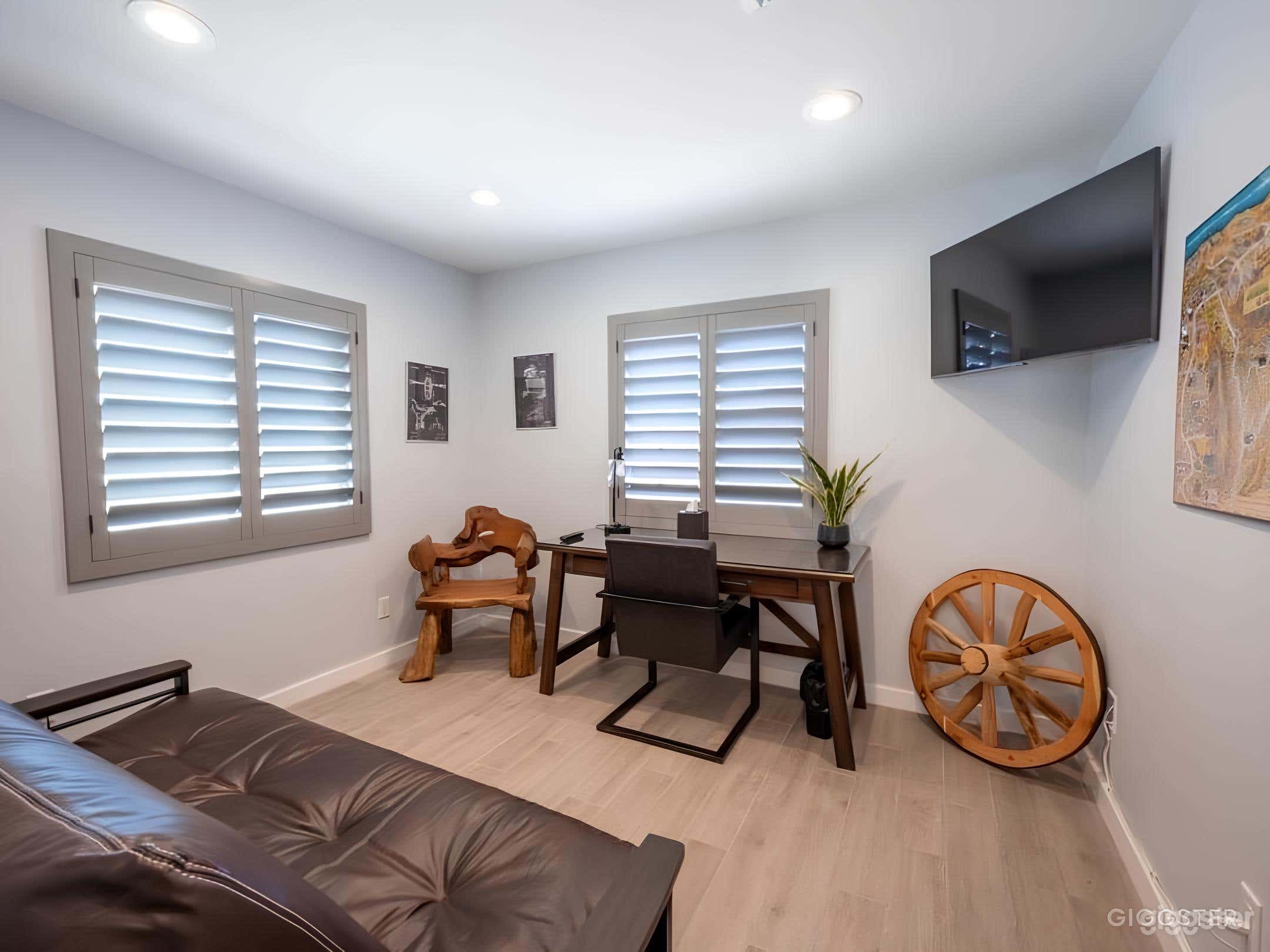 Rockin J Ranch with arena, barrels, roping chute. Photo 4