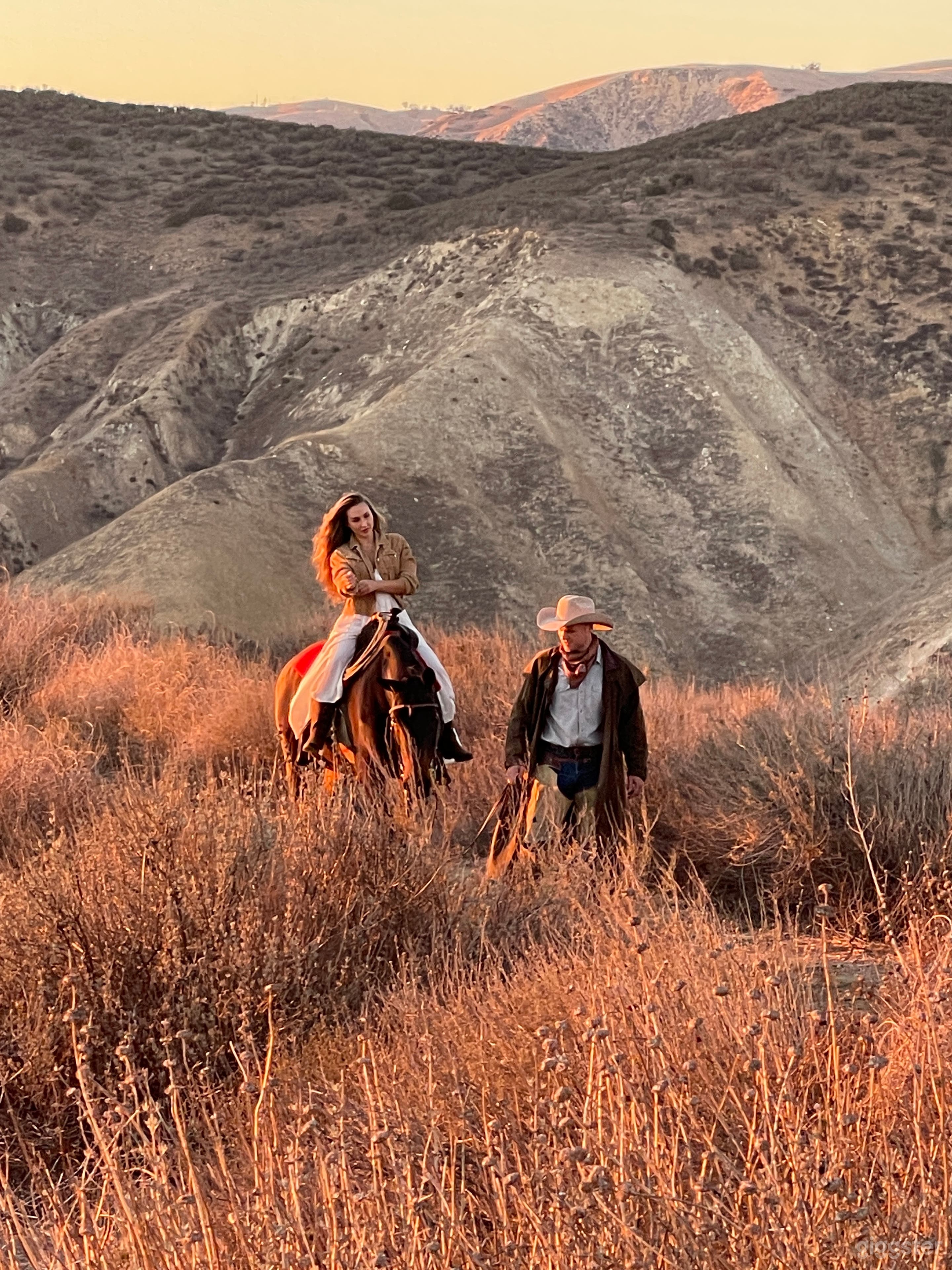 Upscale horse farm+ Rugged terrain + 2 avail homes Photo 4