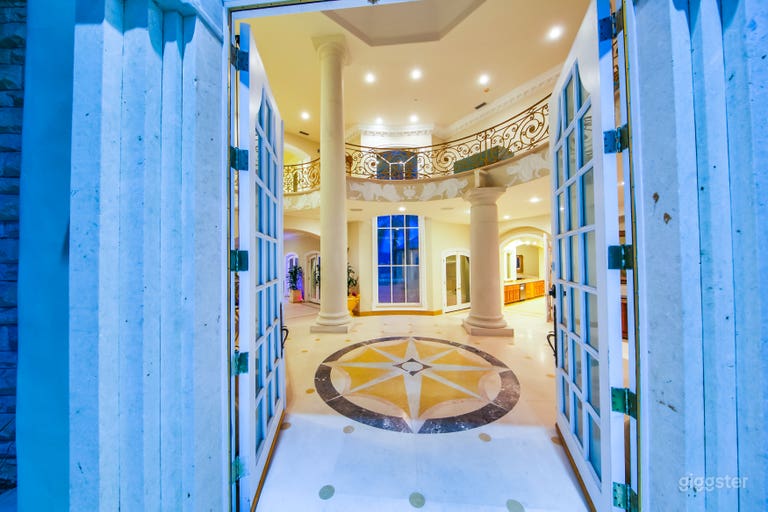  The World Famous Stradella Court Mansion, Bel-Air 