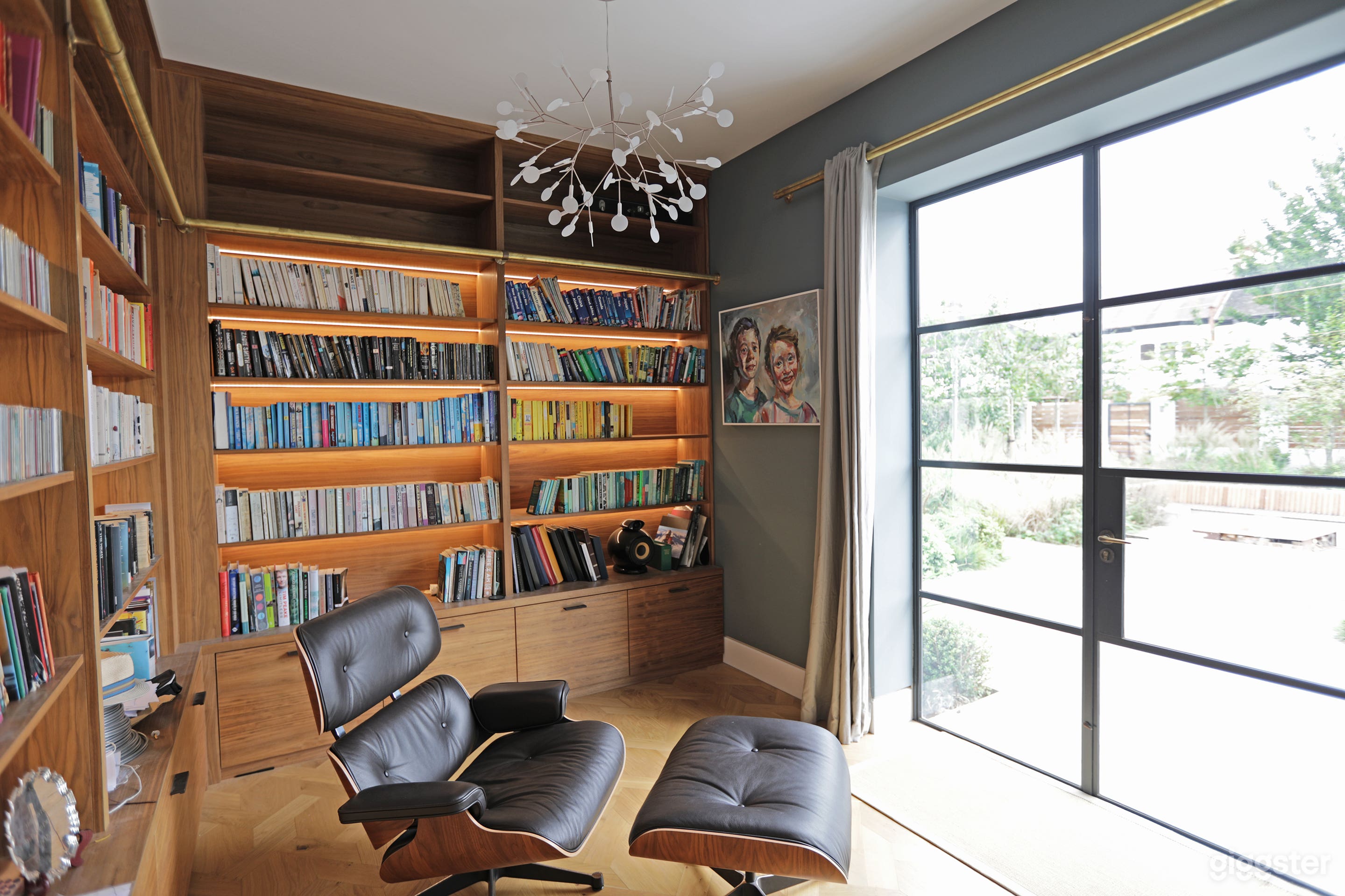Sanctuary In Streatham with Indoor Rock Wall Photo 4