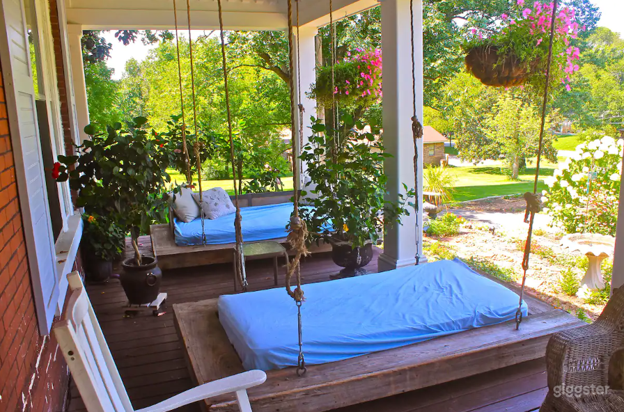 The  Magnolia Mansion in East Nashville-- 3 acres/7k SF Photo 4