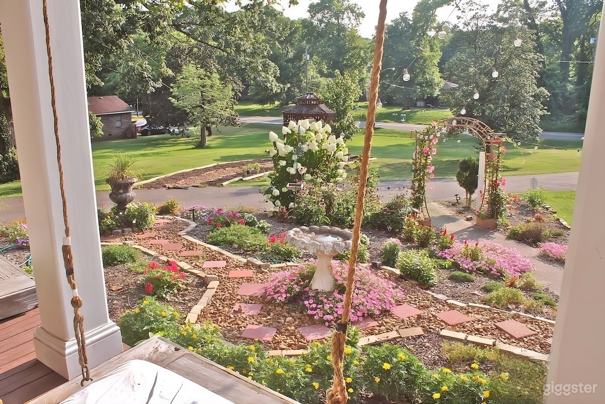 The  Magnolia Mansion in East Nashville-- 3 acres/7k SF Photo 3