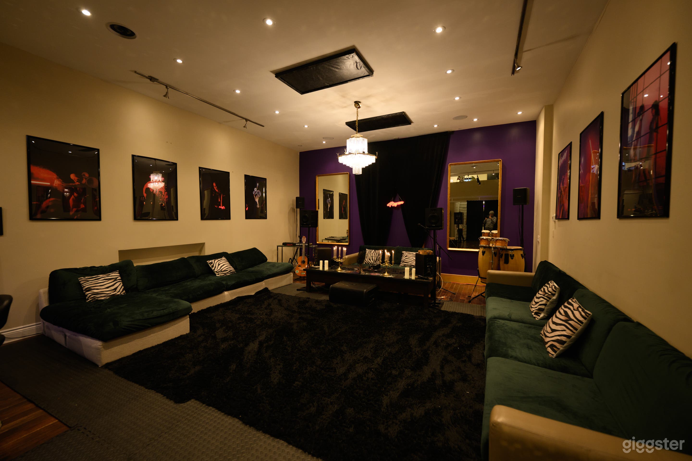 Swanky Mid-Century Loft &amp; Event Space Photo 2