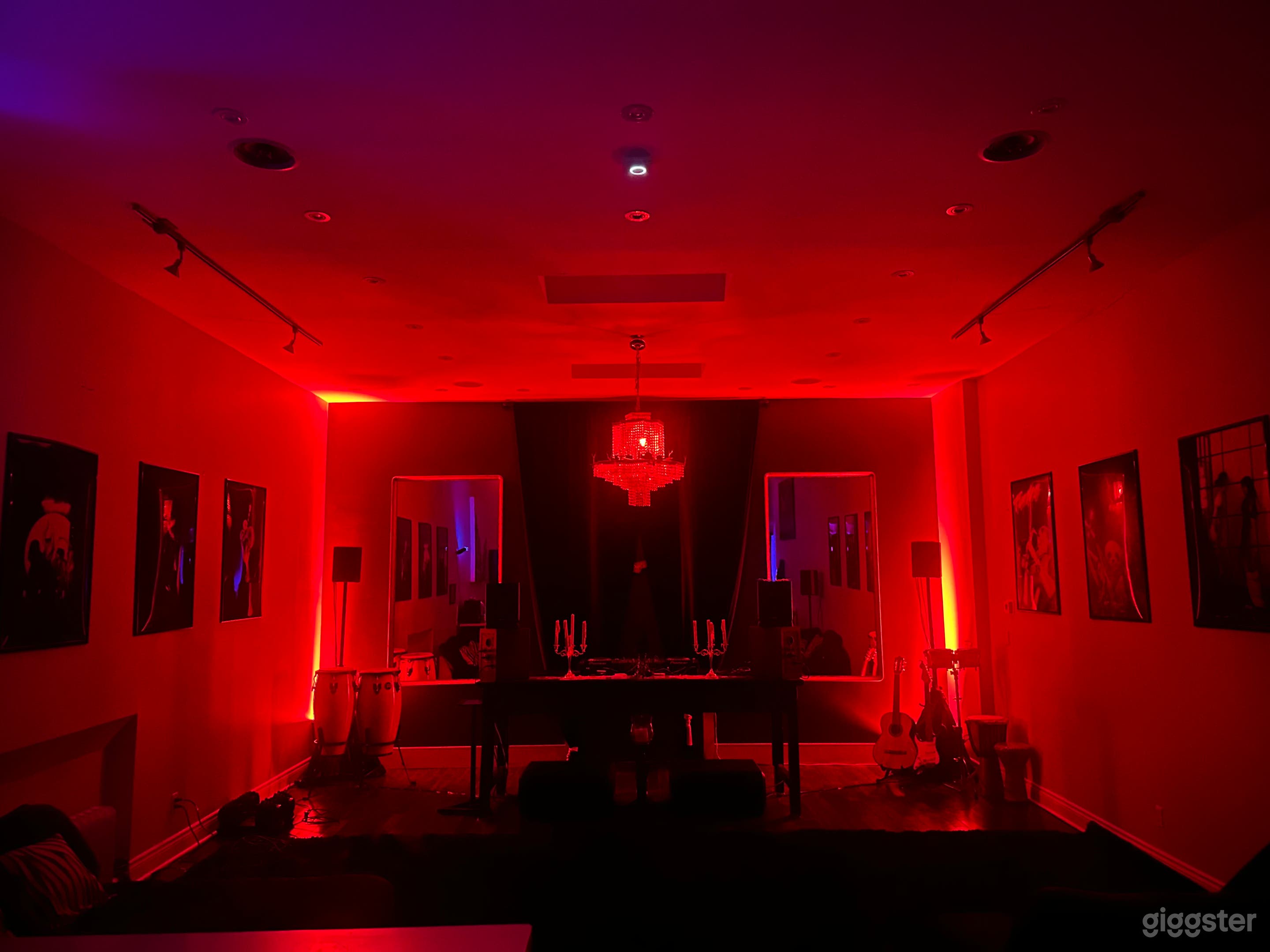 Swanky Mid-Century Loft &amp; Event Space Photo 1