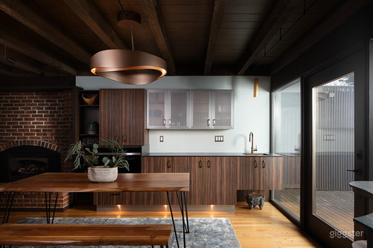  Gorgeous View / Deck; Inspired Retreat and Connection Space 