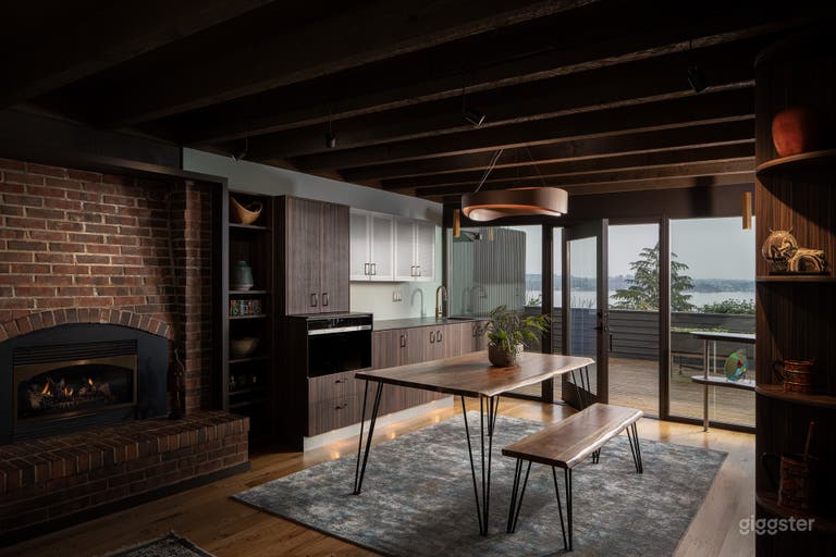  Gorgeous View / Deck; Inspired Retreat and Connection Space 