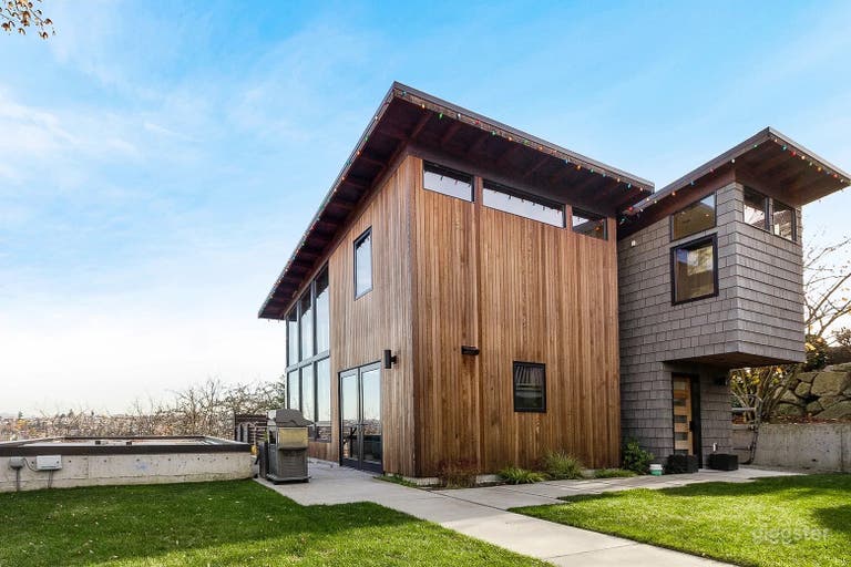  Modern Magnolia | Floor to High Ceiling Windows 