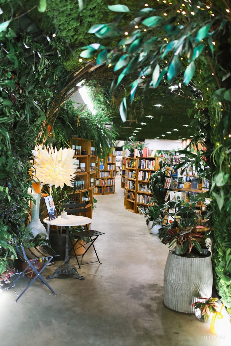  Cinematic Bookstore & Living Library in LA | Lost Books 