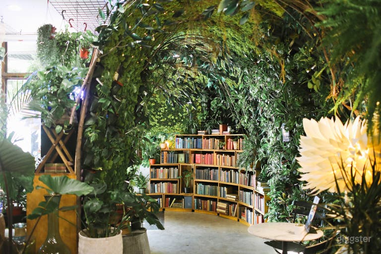  Cinematic Bookstore & Living Library in LA | Lost Books 