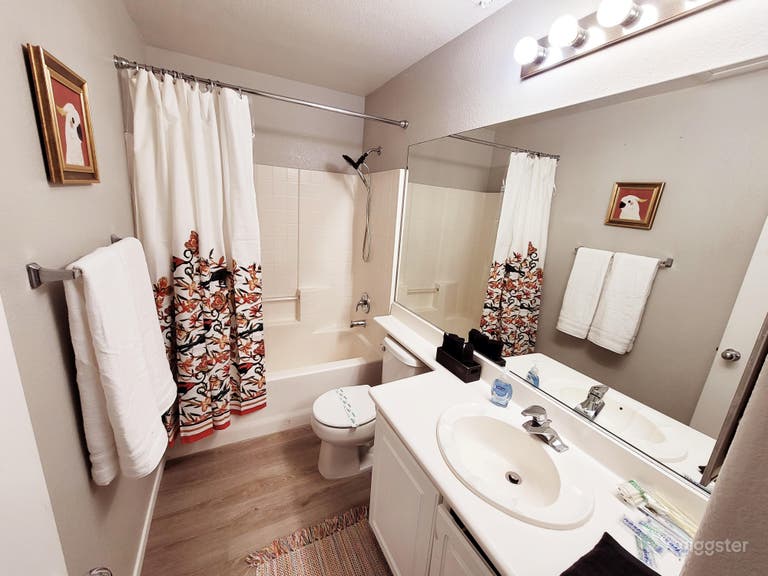  Vegas Residence with Hot Spa: Mins to LV Strip/215 