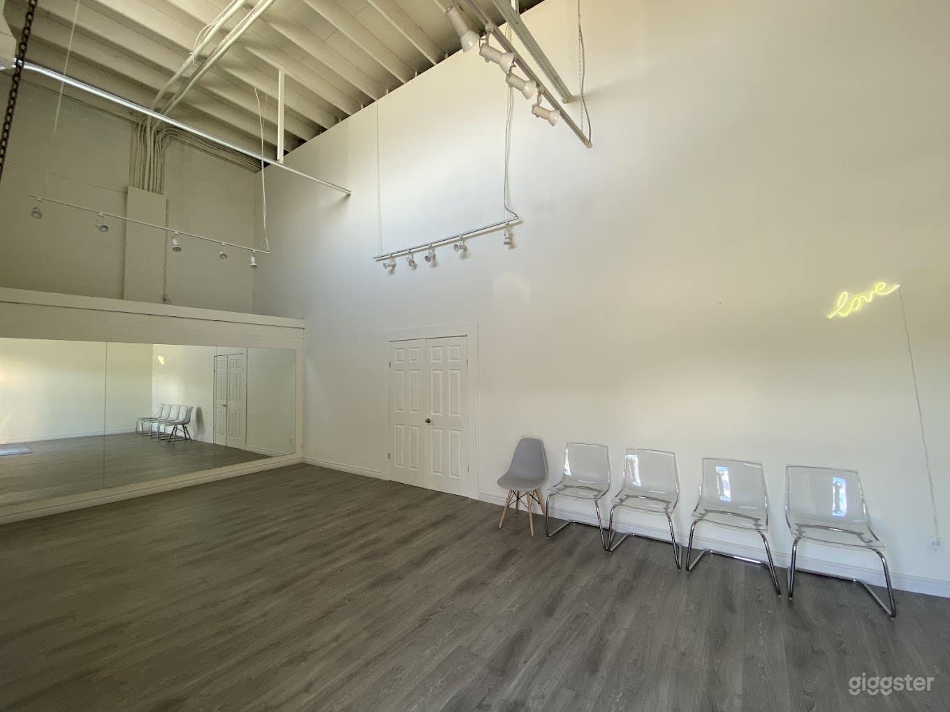 DANCE STUDIO 2 Photo 1