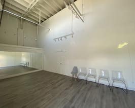  DANCE STUDIO 2 