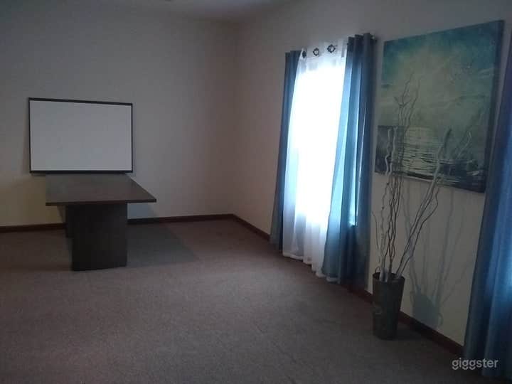 The Sky Blue Room F

This gem of a space is affordable, versatile, and conveniently located just 20 minutes outside of Metro-Detroit in Farmington Hills, MI. This space is excellent for events, meetings, photography, office functions, business meetings, vi