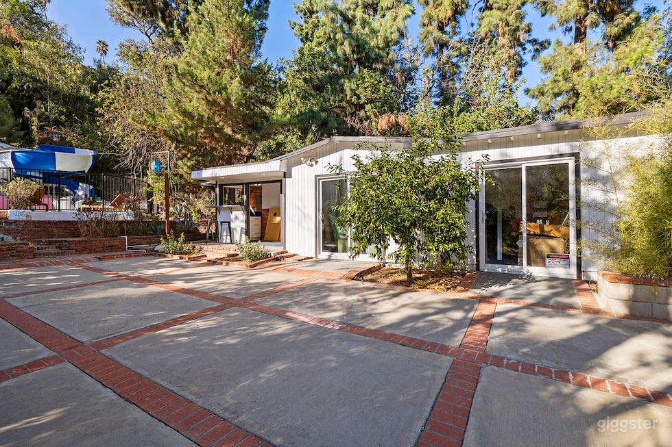 1031 Contemporary Los Angeles Photo 4