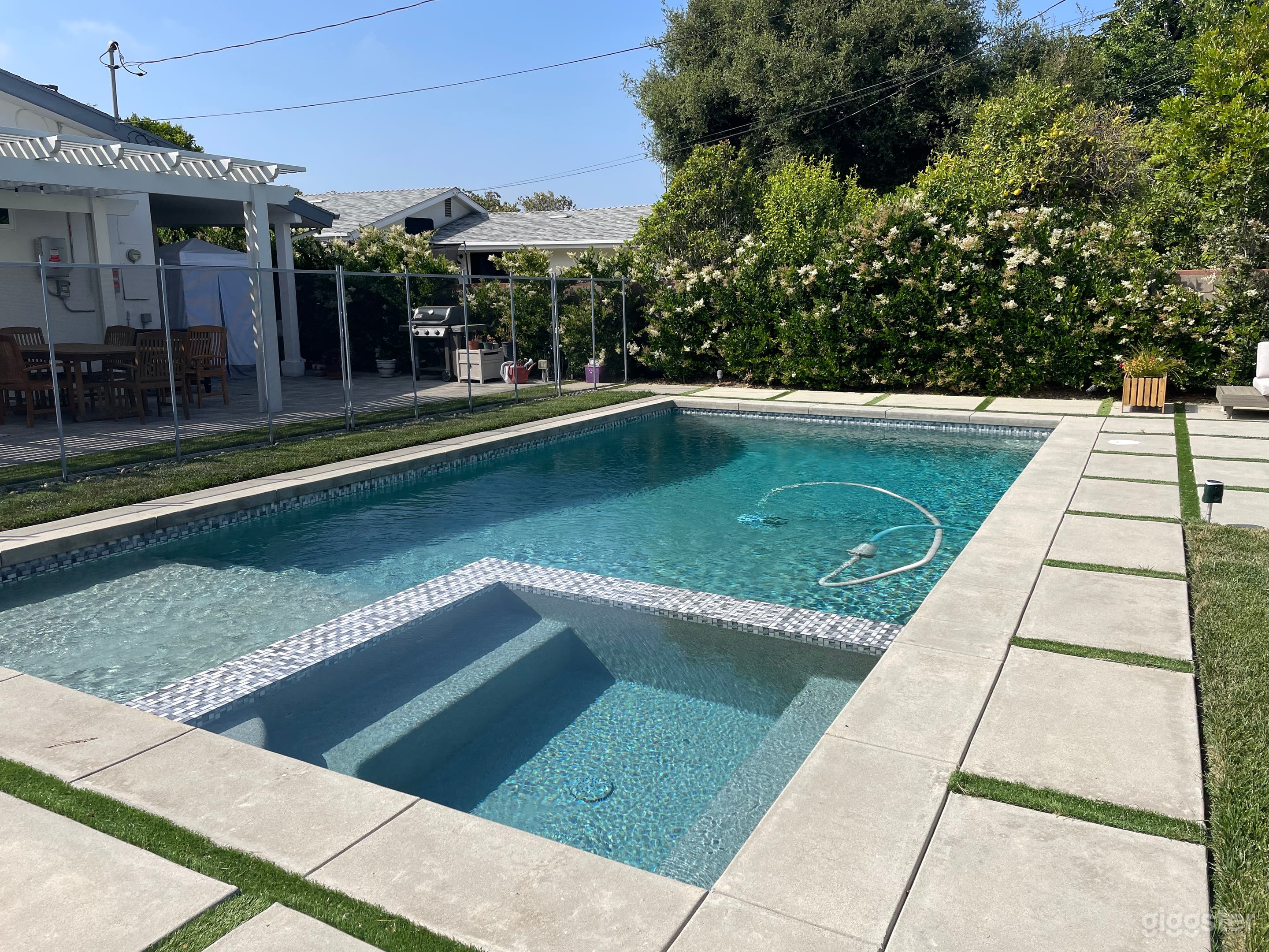 Luxurious Westside Pool Photo 1