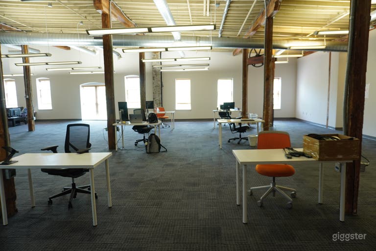  Multiple Versatile Studios Buyout w/ Skyline w/ Views 