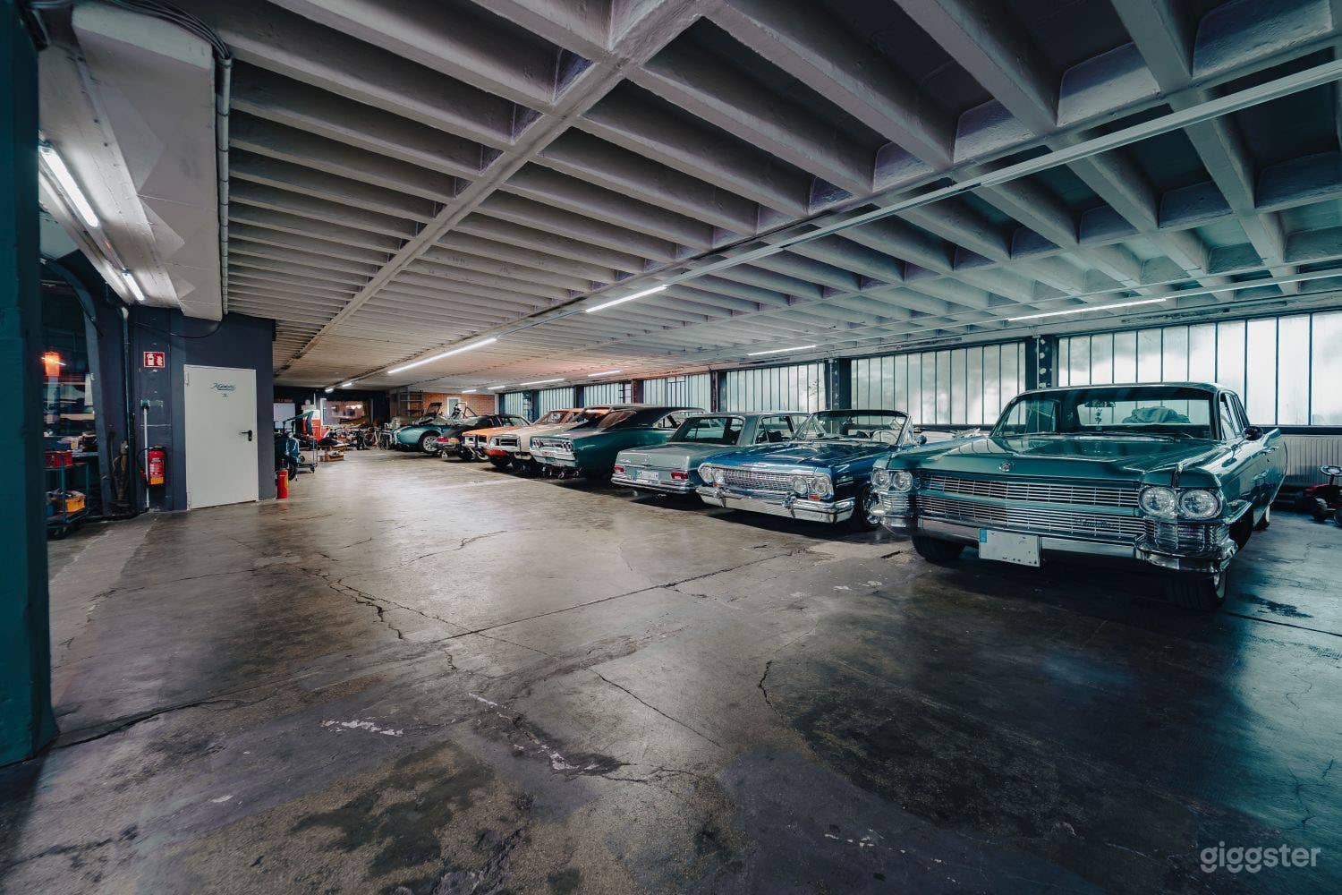 Klassische Autorestaurierung Garage & Industrieller Werkstattbereich Foto 3