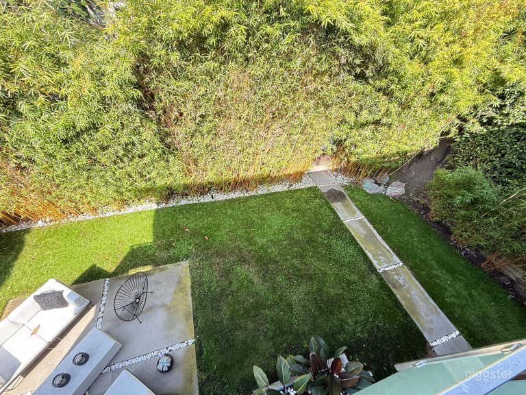  Hidden Gem with Modern Design 