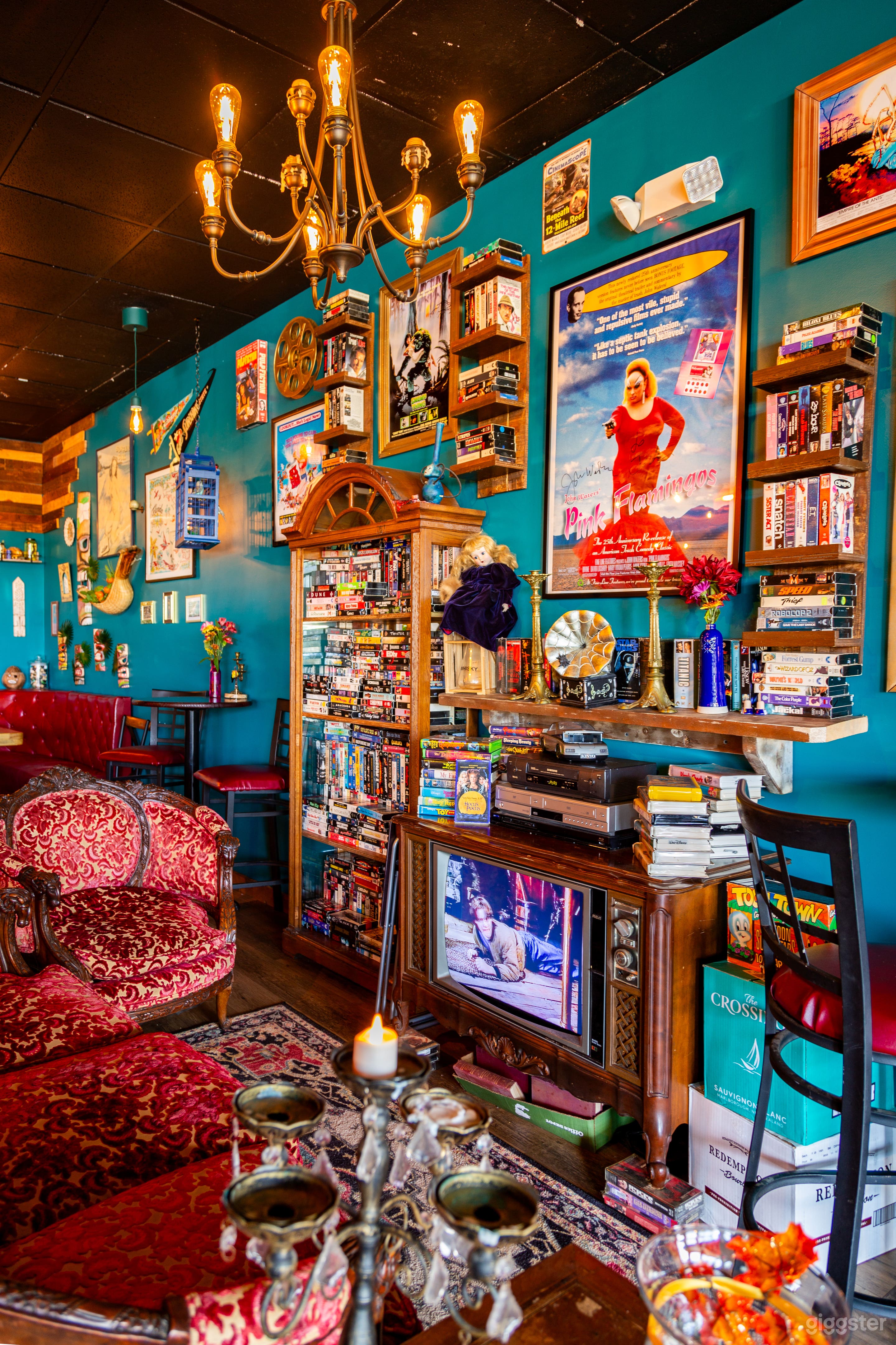 Eclectic Lounge &amp; Restaurant in Pompano Beach Photo 4