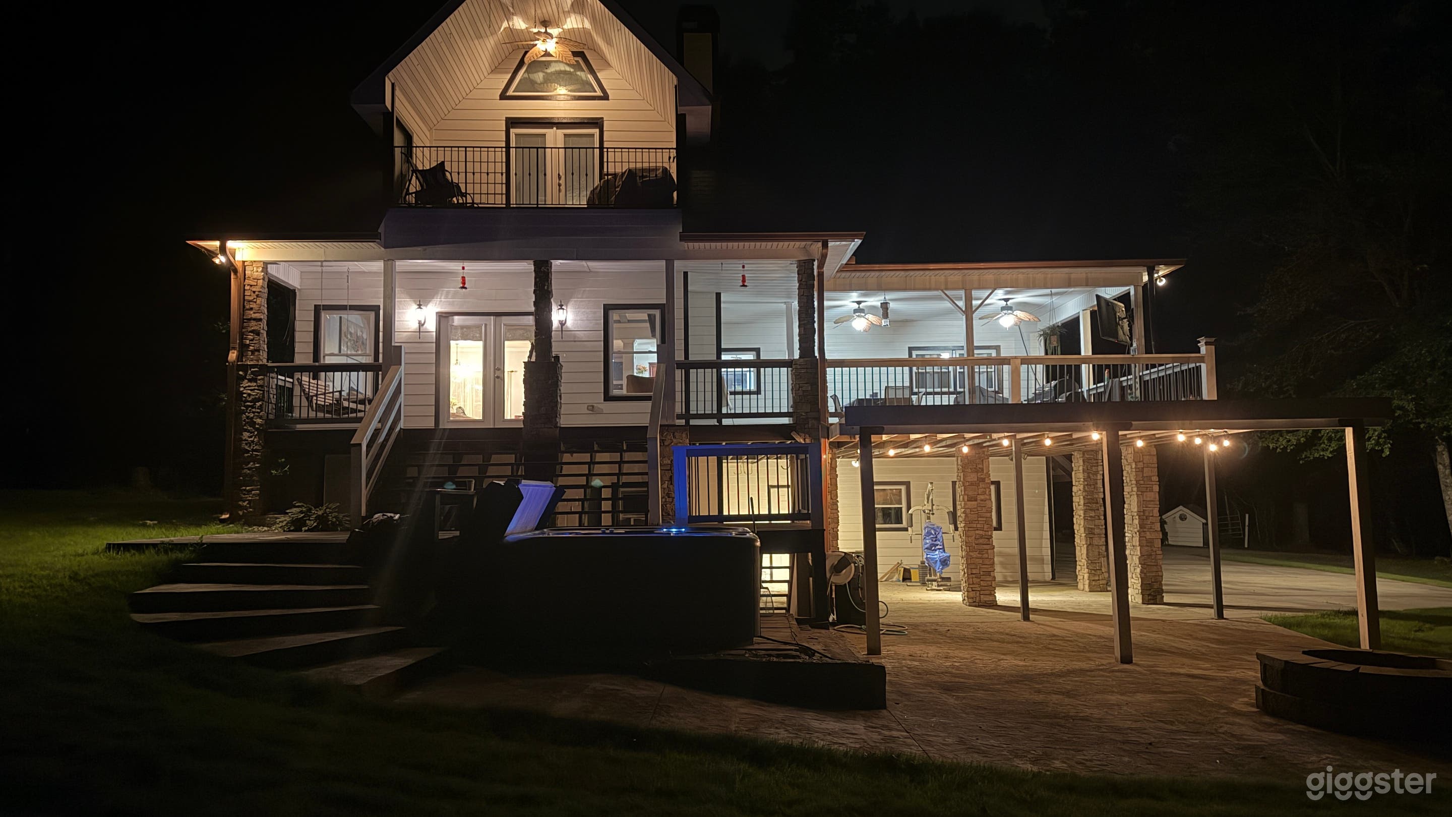 Secluded 16-Acre Estate for Film, Photography & Events Photo 2