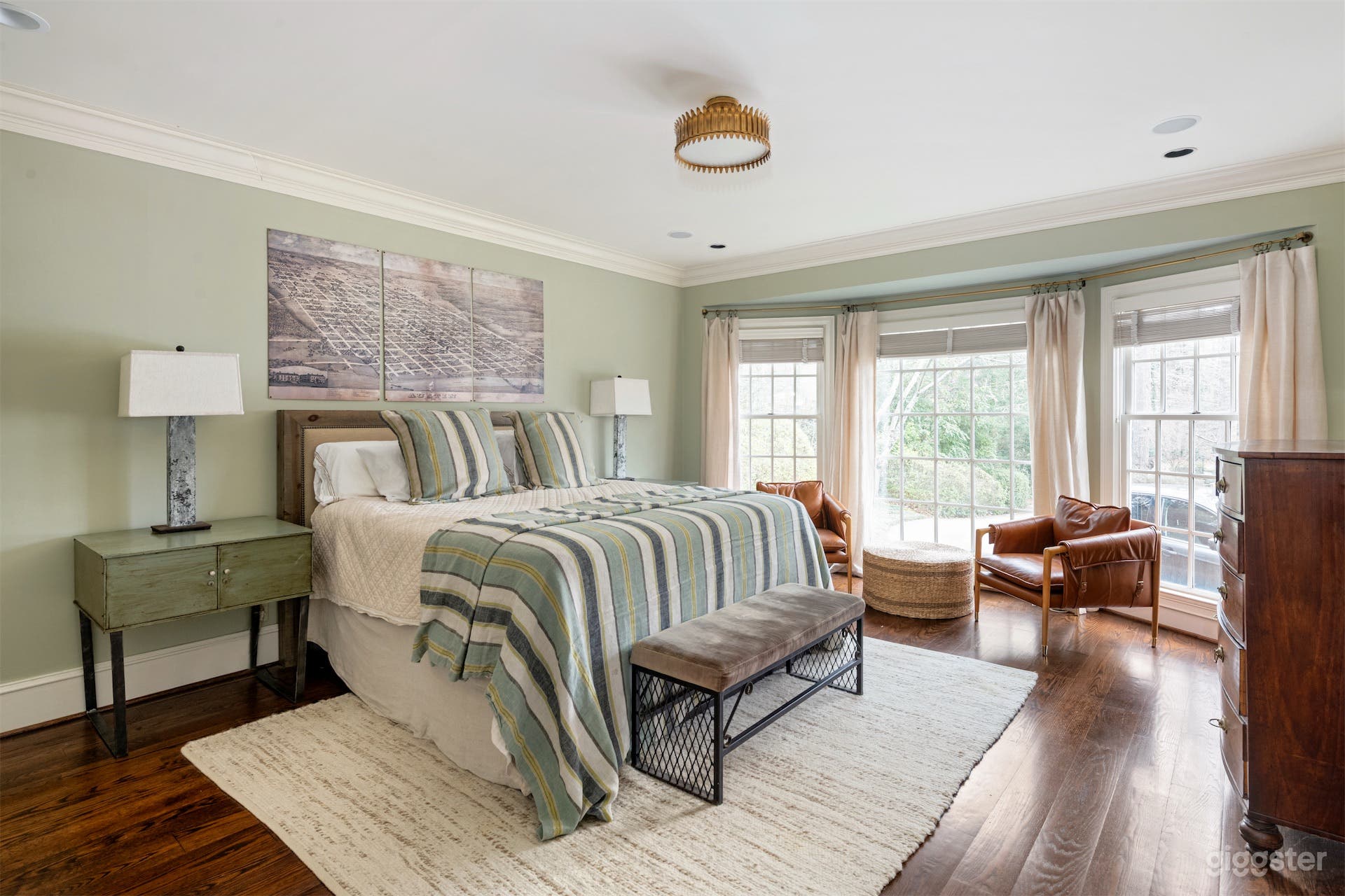 Amber Lenox – Mid-Century Buckhead Estate Photo 3